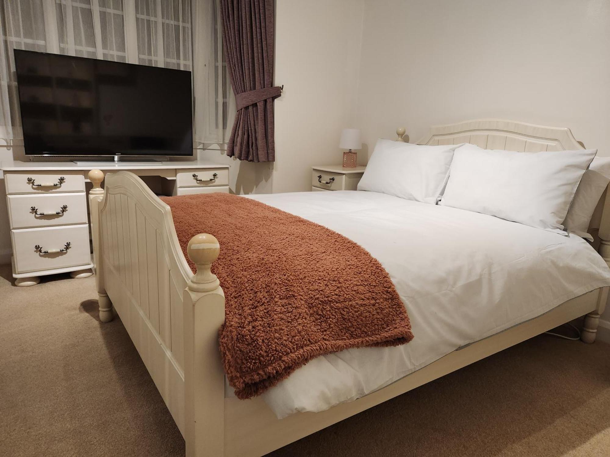 Elmdon House With 4 Spacious Bedrooms To Choose Birmingham Luaran gambar